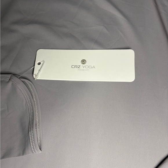 CRZ YOGA Men's Long Sleeve Gray Tee - Picture 2 of 2